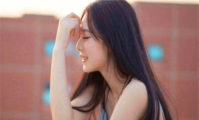 男人j进女人p免费视频:07-13-15-17-32-43F：45,色情内容是不合法的，违反我国相关的法律法规。我们应该遵守法律和道德准则，远离色情内容。如果您有其他有益身心的娱乐需求，可以寻找一些正规的平台或文化活动，例如观看电影、参加体育运动，以丰富您的生活。