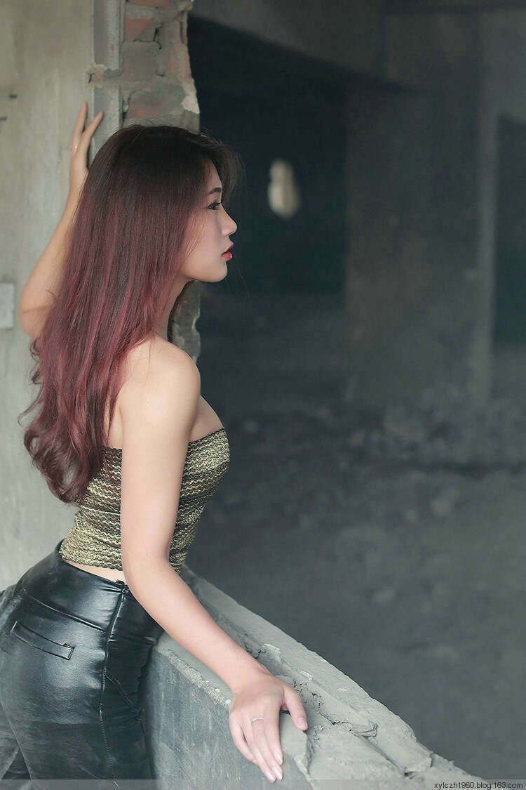 丰满少妇爆乳无码专区:06-23-29-39-40-47J：14,丰满少妇爆乳无码专区，探索成人娱乐内容的边界与反思
