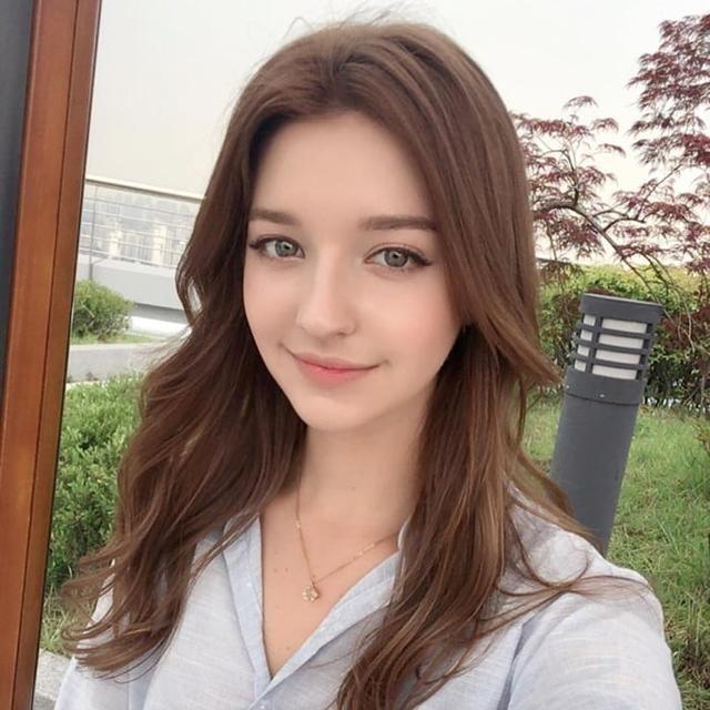 欧美日韩精品成人网站二区a∨有:04-08-30-37-44-47J：20,欧美日韩精品成人网站探索二区，深度解析与体验分享（含特定日期代码）