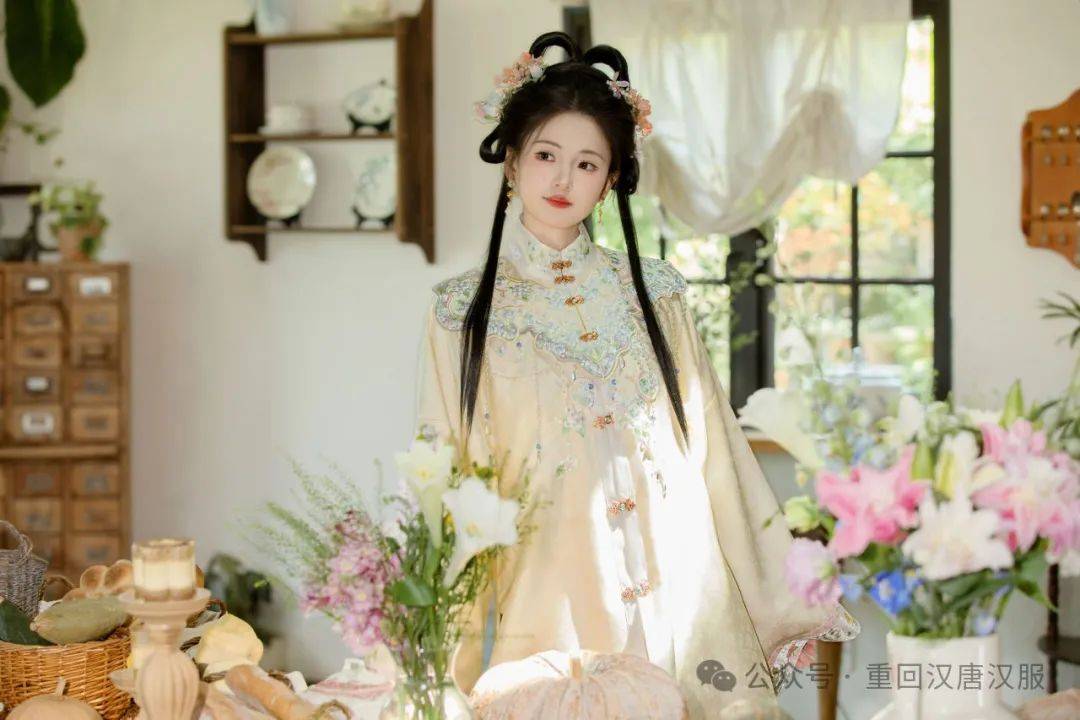 狠狠综合久久AV一区二区:24-29-30-32-33-34H：31,探索现代娱乐领域，狠狠综合久久AV一区二区的深度解析（含关键词研究）