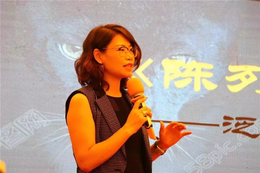 日本特黄特色aaa大片免费:快本嘉宾最新一期,日本特黄特色与快本嘉宾的最新交融，免费观赏AAA大片的新时代