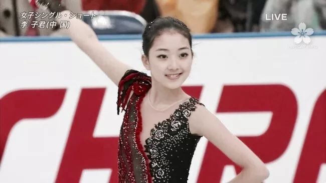中国熟女仑乱hd:平顶山香港城最新消息,中国熟女社会现象下的最新动态，平顶山香港城更新消息
