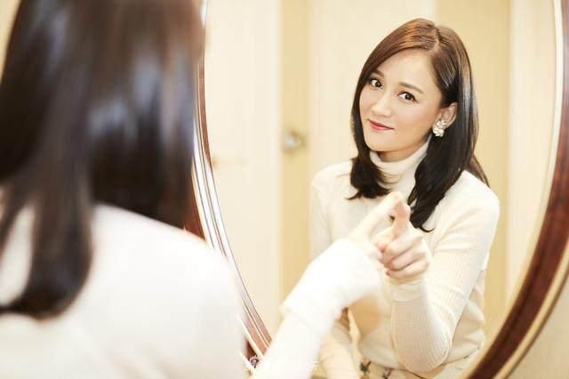 精品人妻少妇一区二区:最新娱乐有,探索精品人妻少妇的魅力，一区与二区的最新娱乐风采