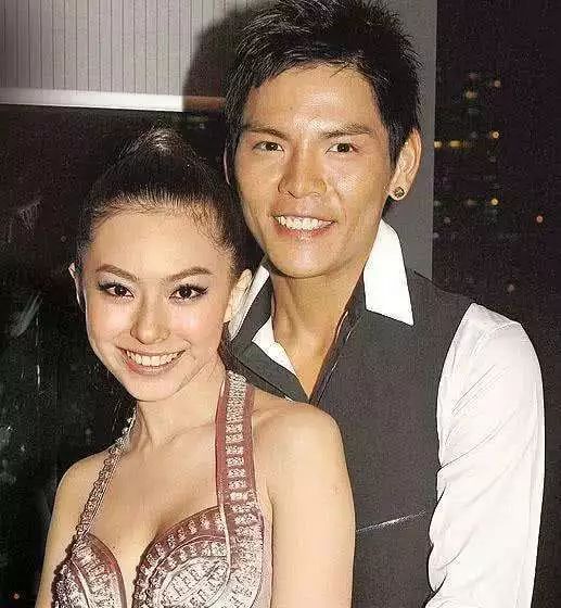 人妻少妇乱子伦无码视频专区:狮吼最新版,关于人妻少妇乱子伦无码视频专区的探讨 —— 狮吼最新版的观察与反思