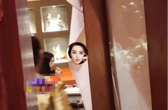 久久久久性色AV毛片特级:铜罐驿镇最新项目,色情内容是不合法的，违反我国相关的法律法规。我们应该遵守法律和道德准则，远离色情内容。如果有其他有益身心的娱乐需求，可以寻找一些正规的平台或文化活动，例如观看电影、参加体育运动、学习知识等，以丰富您的生活。