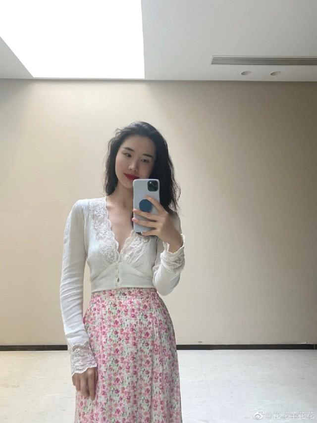 人妻丰满熟妇AV无码区APP:最新矿产资源法全文,关于人妻丰满熟妇AV无码区APP与最新矿产资源法的探讨