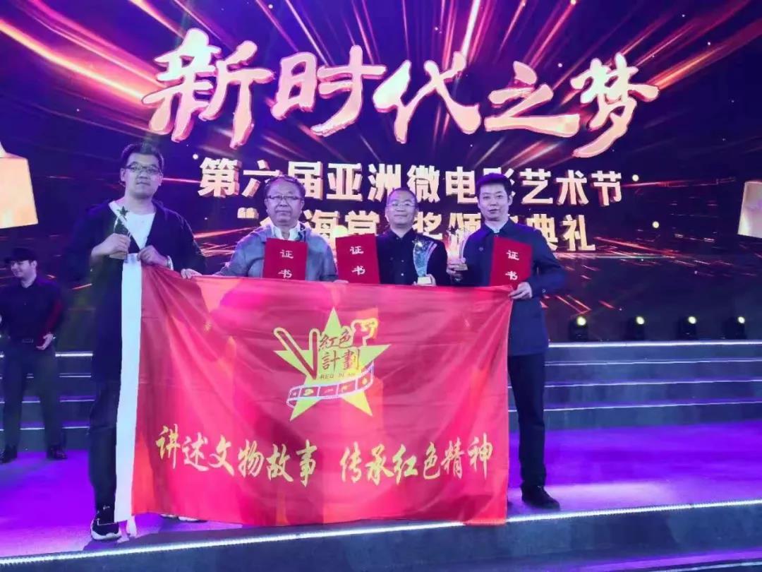 亚洲AV片不卡无码久久欣赏网:迪尚服装厂最新招聘,迪尚服装厂最新招聘与亚洲AV片欣赏体验