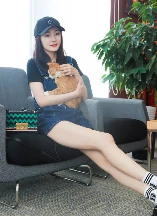 精品人妻少妇一区二区三区在线:潮莞高速事故最新消息,潮莞高速事故最新消息，探究精品人妻少妇一区二区三区的在线现象与反思