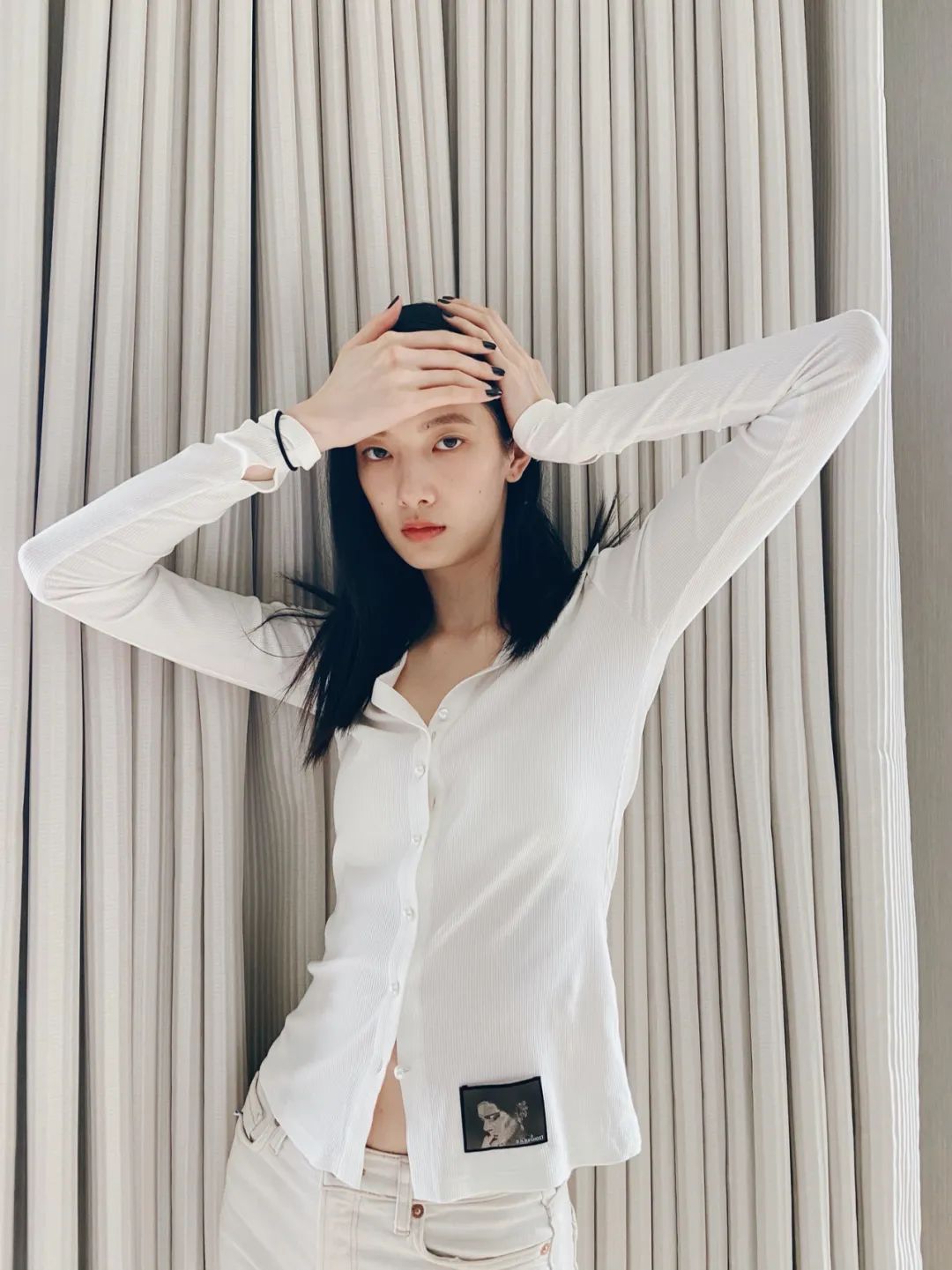 清纯小仙女jk白丝自慰喷白浆:EEUUS最新,清纯小仙女JK白丝的魅力，自我抚慰与纯净之美的探索