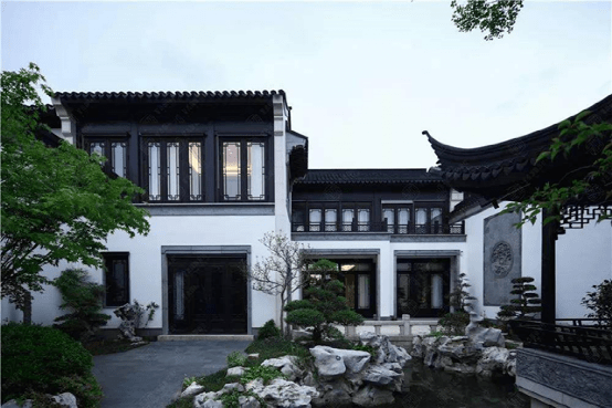 黑人巨大精品欧美一区二区免费:句容最新楼盘,欧美一区二区免费，探索句容最新楼盘与多元文化的交融之美