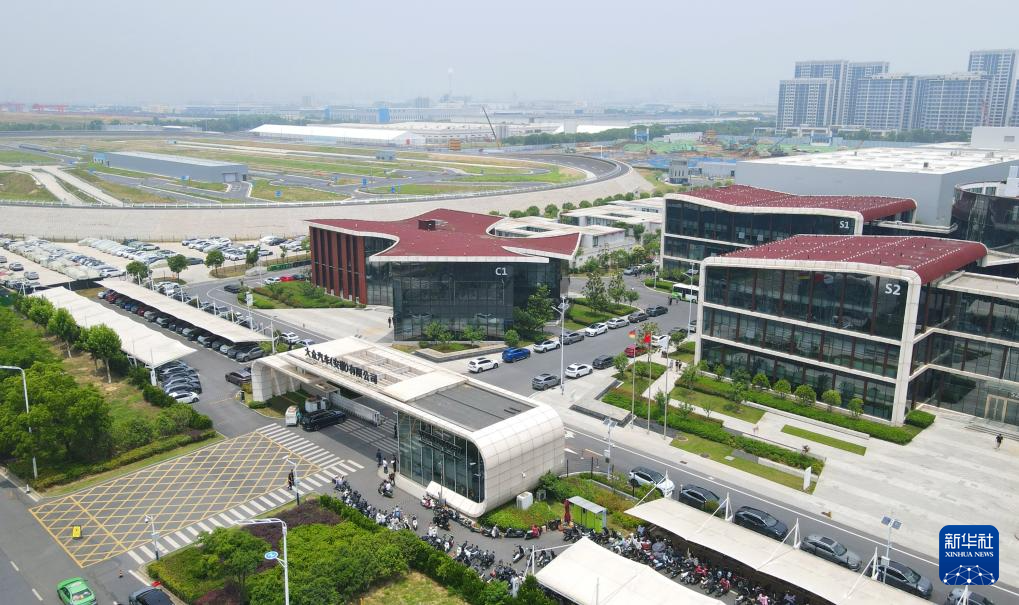 亚洲 国产专区 校园 欧美:瑞安最新新闻,瑞安最新新闻，亚洲国产专区校园与欧美文化交流的新篇章