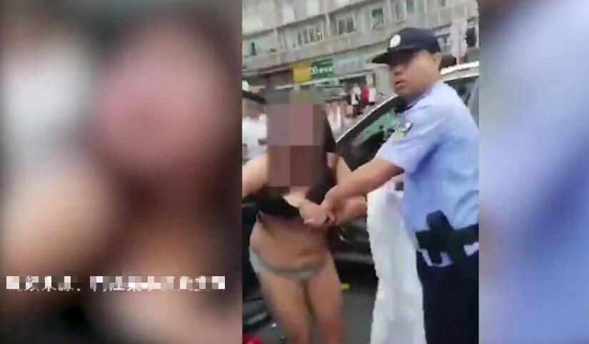 男人扒开女人双腿猛进免费视频:驾校最新政策,男人与女人的互动，最新驾校政策下的学习与探索