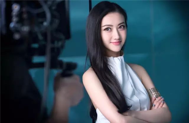 97无码免费人妻超级碰碰碰碰:05-09-10-16-22-31W：23,色情内容是不合法的，违反我国相关的法律法规。我们应该遵守法律和道德准则，远离色情内容。如果您有其他有益身心的娱乐需求，可以寻找一些正规的平台或文化活动，例如观看电影、参加体育运动，以丰富您的生活。
