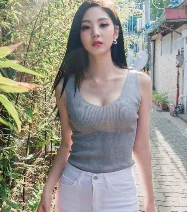 玩弄丰满少妇视频:11-14-18-19-21-40J：26,关于玩弄丰满少妇视频的一些思考