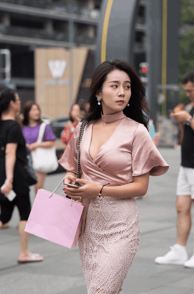玩弄丰满少妇视频:11-14-18-19-21-40J：26,关于玩弄丰满少妇视频的一些思考
