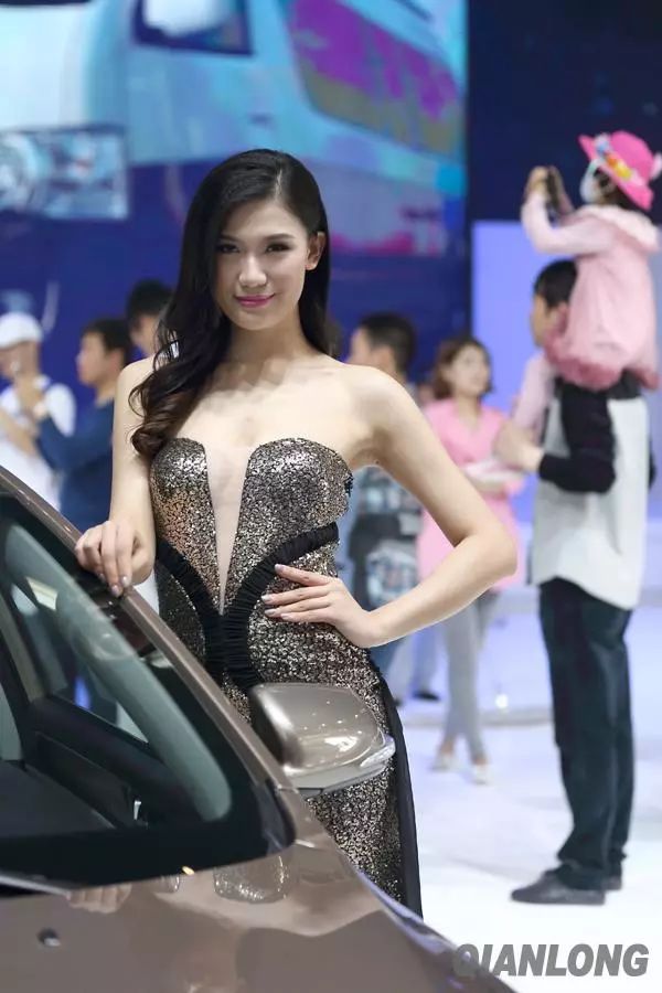 免费观看美女裸体的网站:10-17-20-26-29-38S：13,关于免费观看美女内容的网站及相关探讨