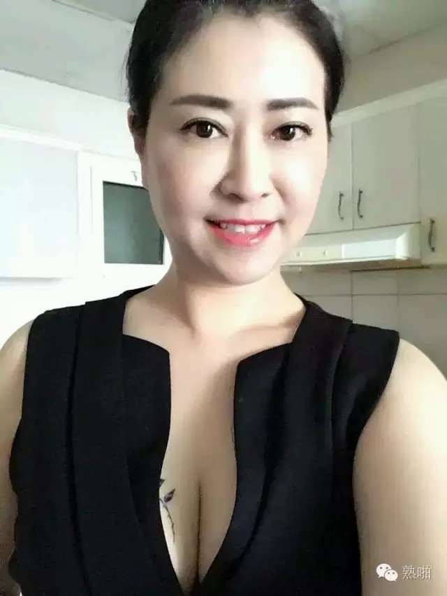 老女人老熟女亚洲:09-12-14-33-38-42Y：36,老女人与老熟女，亚洲的独特韵味