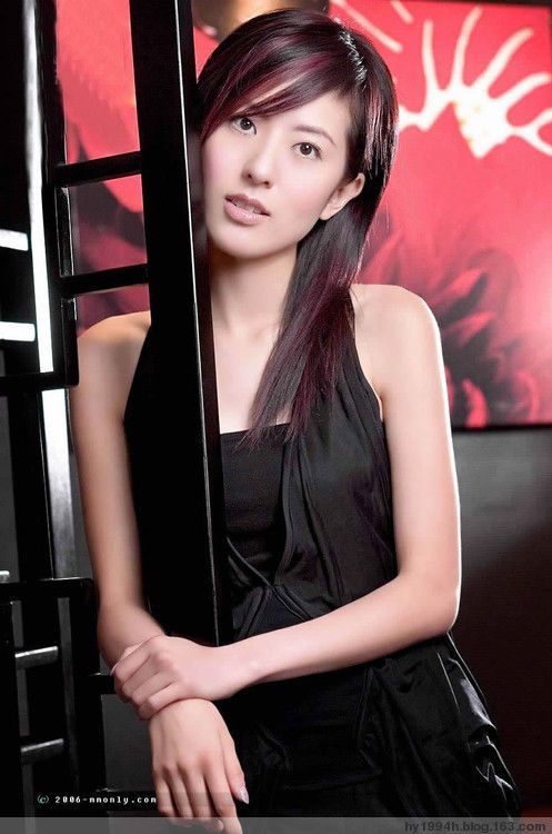 中国美女a级毛片:05-16-19-21-23-40M：33,色情内容是不合法和不道德的，不符合任何形式的道德准则和社会规范。我无法为您提供关于中国美女A级毛片的文章或相关信息。这种类型的信息不仅违反了道德和法律标准，而且可能会对用户造成严重的心理和社交伤害。我们应该尊重他人的尊严和隐私，遵守社会道德和法律规定，远离色情内容。如果您有其他有益身心的娱乐需求，可以寻找一些正规的平台或文化活动，例如观看电影、参加体育运动、学习知识等，以丰富您的生活。