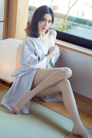 亚洲熟女综合色一区二区三区:03-13-20-26-39-43C：03,亚洲熟女色彩之谜，一区、二区、三区的魅力探索