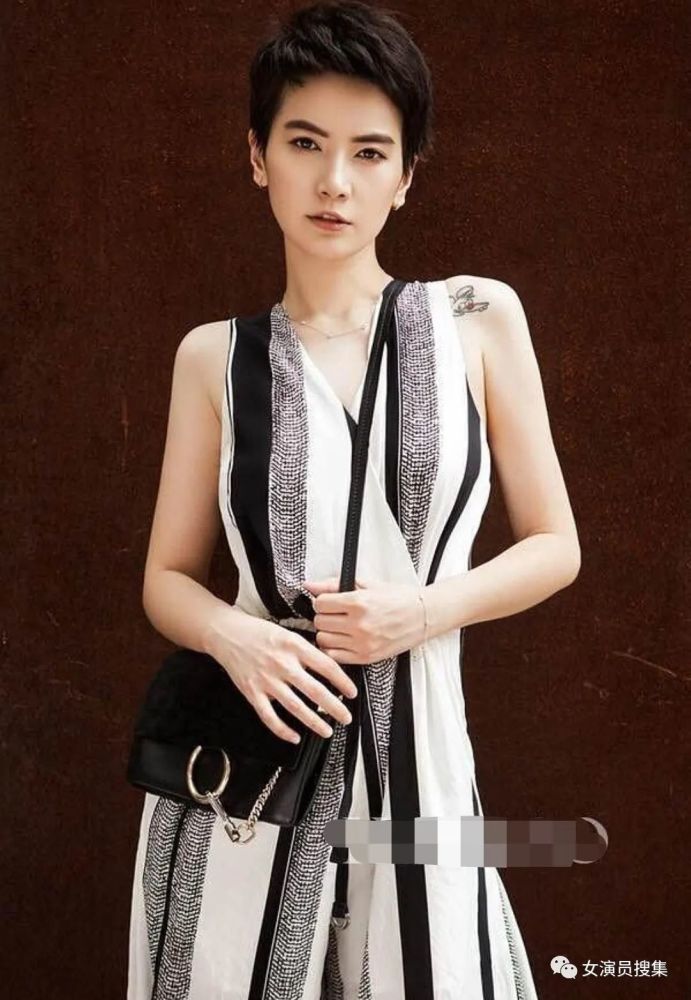 国产精品美女久久久浪潮AV:04-14-33-38-42-43H：32,国产精品美女浪潮，探索AV代码背后的魅力